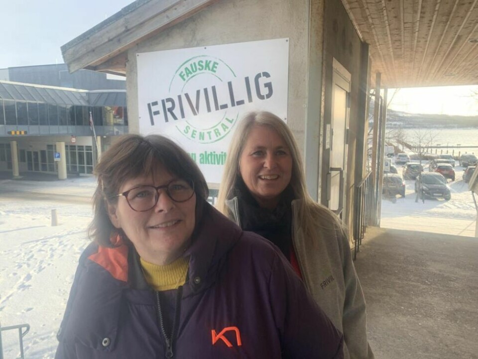 AKTIVITETER. Gunn Lisbeth Pedersen og Gro-Anita Olsen fra Fauske kommune og Frivilligsentralen kan tilby ungdom i Fauske en rekke aktiviteter i vinterferien. AKTIVITETER. Gunn Lisbeth Pedersen og Gro-Anita Olsen fra Fauske kommune og Frivilligsentralen kan tilby ungdom i Fauske en rekke aktiviteter i vinterferien. Foto: Espen Johansen