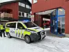 LOKALISERER RØYKUTVIKLINGEN. Politiet er på plass og jobber med å lokalisere hvor røykutviklingen kommer fra. Foto: Helge Simonsen