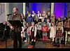 Flinke. Både elevene fra Sulitjelma skole som sang vakkert, og sokneprest Arnt Nordkil, som både sang fint han også, men først og fremst bandt sammen jubileumskonserten på en fortreffelig måte med både humor og alvor, bidro godt til en fin markering av Sulitjelma kirke sitt 120-årsjubileum. Foto: Espen Johansen
