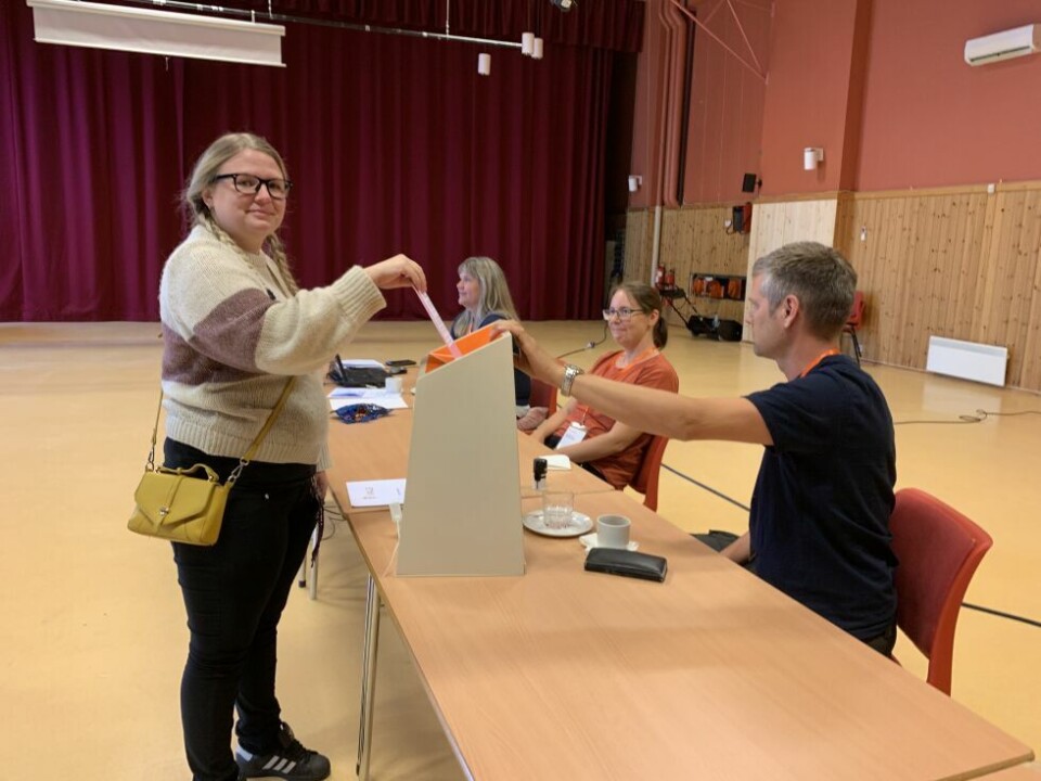 STEMMER ALLTID. Anita Bakken synes det er viktig å benytte seg av stemmeretten. STEMMER ALLTID. Anita Bakken synes det er viktig å benytte seg av stemmeretten. Foto: Linn Braseth-Gulliksen