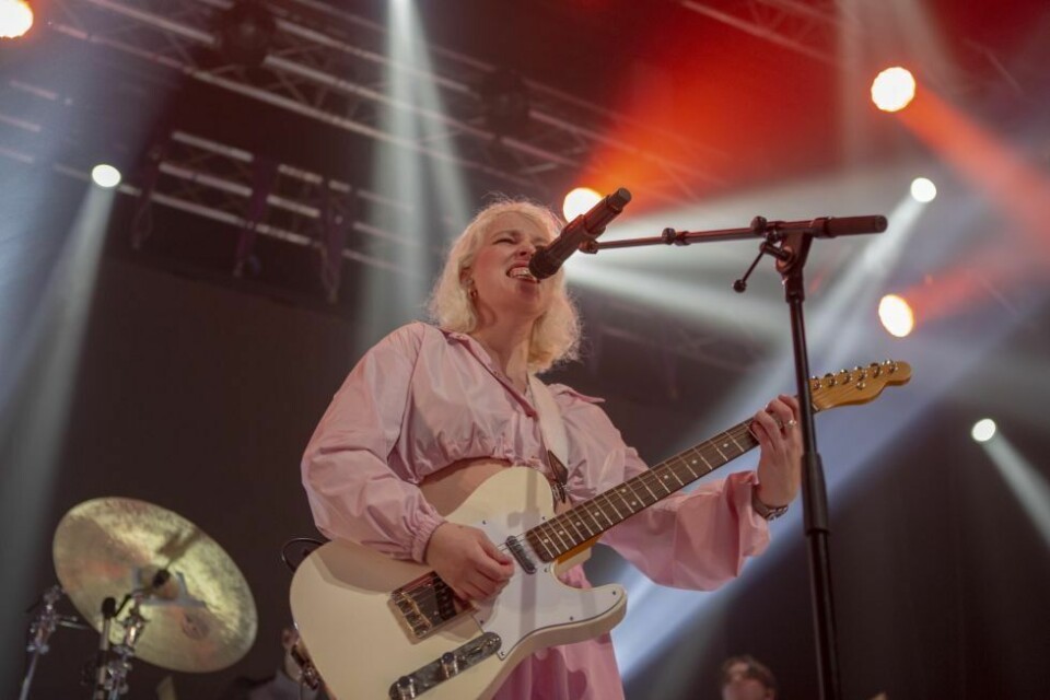 Bendik var en av årets artister på Blåfrost. I april kommer hun tilbake til Rognan for å ha låtskrivingskurs under UKM. Bendik var en av årets artister på Blåfrost. I april kommer hun tilbake til Rognan for å ha låtskrivingskurs under UKM. Foto: Bjørn L. Olsen