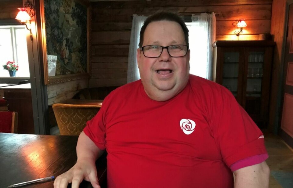 PÅ FAUSKETUR. Bjørn-Harry Sverdrup Inderø er en av brukerne i Gode øyeblikk som gjestet Bygdetunet onsdag, og fikk hilst på Sylvi Listhaug. Alle foto: Sylvia BredalElri Uhre er en av brukerne av tilbudet på Fauske. Her sammen med Siv Helskog.PÅ BYGDETUNET. Her ventes på Sylvi Listhaug-besøk. Eirin Edvardsen og Maria Piel fra Nordlandsmuseet kom også og framførte et nummer om elvetrollet i Beiarn. PÅ FAUSKETUR. Bjørn-Harry Sverdrup Inderø er en av brukerne i Gode øyeblikk som gjestet Bygdetunet onsdag, og fikk hilst på Sylvi Listhaug. Alle foto: Sylvia Bredal