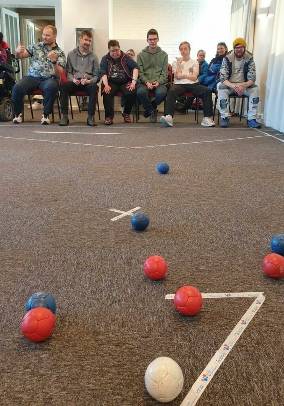 SLUTTSPILL. Polarlekene arrangerte turnering i Boccia denne uken. SLUTTSPILL. Polarlekene arrangerte turnering i Boccia denne uken. Foto: Marit Ness, Knaggen