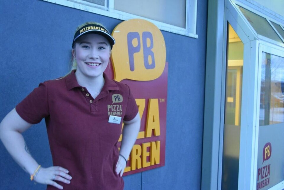 FLYTTA TILBAKE. Chatrin Melvik er daglig leder på Pizzabakeren Fauske. - Målet er å selge flere pizzaer og bli mer synlig på Fauske, sier Melvik som også har flytta til Fauske. FLYTTA TILBAKE. Chatrin Melvik er daglig leder på Pizzabakeren Fauske. - Målet er å selge flere pizzaer og bli mer synlig på Fauske, sier Melvik som også har flytta til Fauske. Foto: Sylvia Bredal