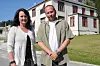 OMSORG. Leder Kristin Eidissen og nestleder Mike Furuli ved Røvika ungdomssenter forteller at det er de som er ungdommens foresatte for en periode. - Vi skal blant annet sørge for at ungdommen kommer seg på skolen, samt gi de den omsorgen de trenger, sier Eidissen. Foto: Frida Kalbakk