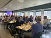 FYLTE KANTINA. Mange møtte opp på Equinor sitt leverandøreminar på Nexans sin fabrikk på Rognan, og fikk høre at det er mange flere likheter enn man skulle tro mellom Equinor og Nexans. Foto: Jan E. Håkonsen