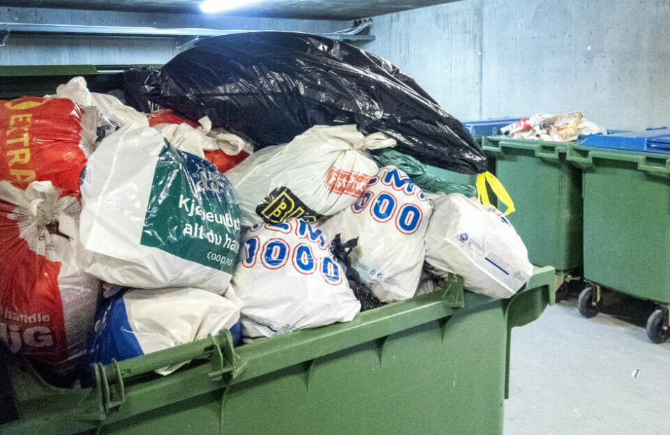MATSØPPEL. Mange finner utgått mat i søpla til butikker. MATSØPPEL. Mange finner utgått mat i søpla til butikker. Foto: Gorm Kallestad / NTB