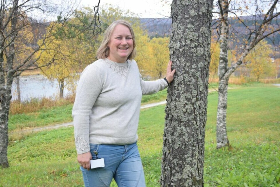 ER I GANG. Lena Cecilie Pedersen Osnes er prosjektleder for Heilt innafor i Sørfold kommune, der de skal forebygge rus og utenforskap. ER I GANG. Lena Cecilie Pedersen Osnes er prosjektleder for Heilt innafor i Sørfold kommune, der de skal forebygge rus og utenforskap. Foto: Eva S. Winther