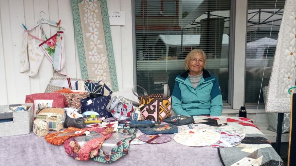 Selgere rognandaganElisabeth Skoglund hun lager unike ting i patchwork-stilen.