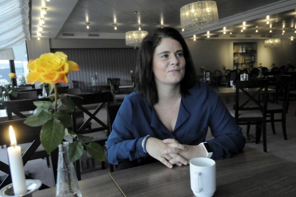 DAGLIG LEDER. Aina Helen Olsen valgte å forlate jobben som restaurantsjef ved Scandic hotel Fauske. Nå skal hun lage god mat på en flunkende ny restaurant på Rognan. Arkivfoto: Arild BjørnbakkSTORT. Det nye spisestedet skal romme rundt 90 gjester innendørs. Det er Løwini i Bodø som står bak designet og løsningene. DAGLIG LEDER. Aina Helen Olsen valgte å forlate jobben som restaurantsjef ved Scandic hotel Fauske. Nå skal hun lage god mat på en flunkende ny restaurant på Rognan. Arkivfoto: Arild Bjørnbakk