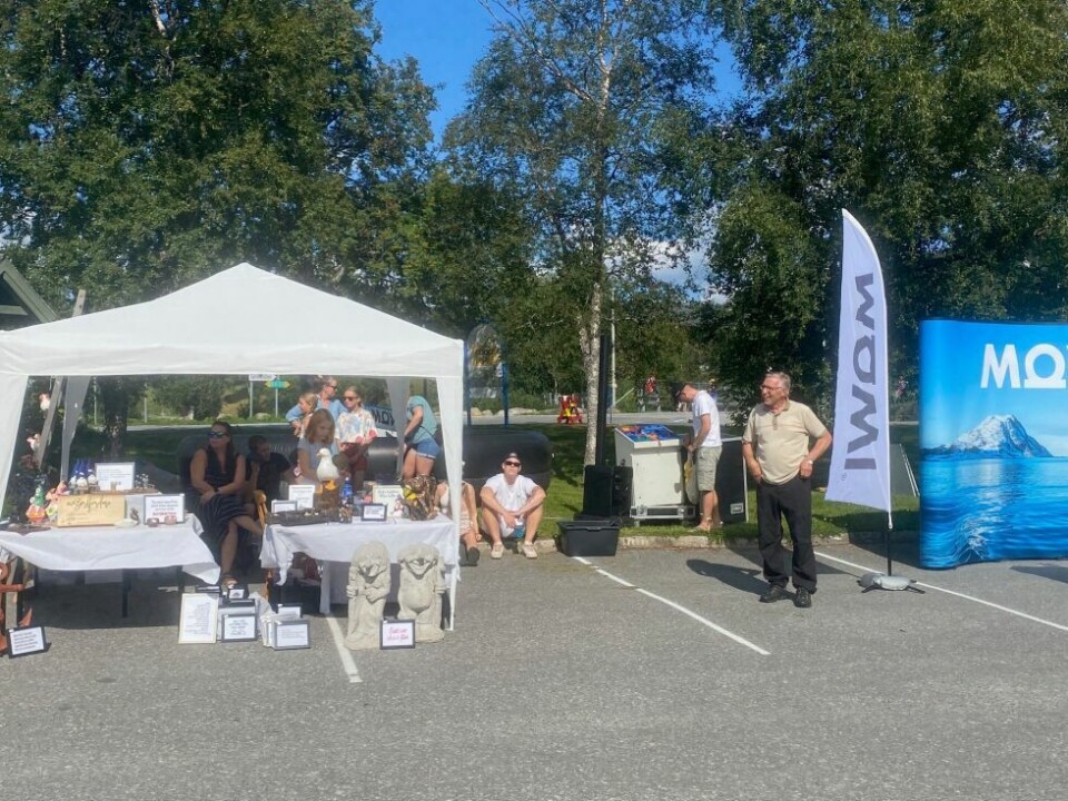 Arctic Race dag toBODER. Flere bedrifter og lag og foreninger + private hadde stands og utsalg