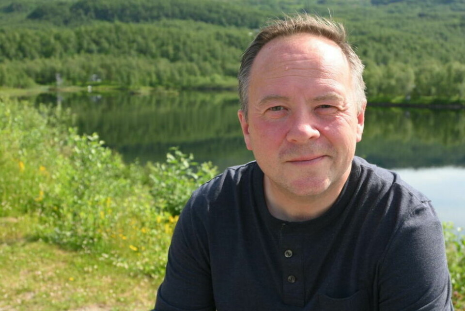 SØKER STØTTE. Bjørn Thomas Hansen ved Sulitjelma turistsenter ber kommunen være med på å dekke utgiftene til det eneste heldøgns-åpne do-tilbudet i Sulisfjellet. SØKER STØTTE. Bjørn Thomas Hansen ved Sulitjelma turistsenter ber kommunen være med på å dekke utgiftene til det eneste heldøgns-åpne do-tilbudet i Sulisfjellet. Foto: Kenneth Strømsvåg