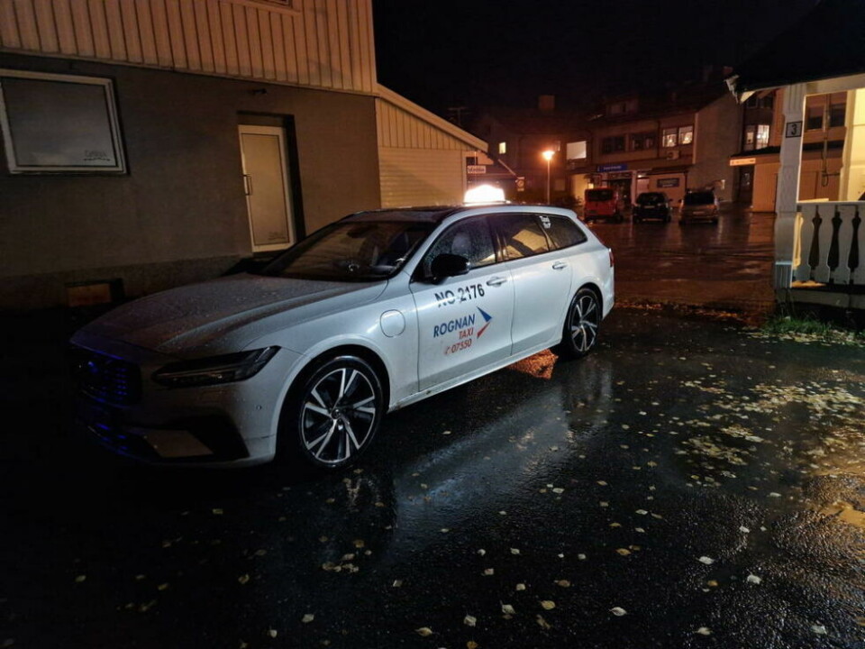 LEGGER NED. Rognan Taxi har lagt ned virksomheten, etter å ha mistet grunnlaget for drift gjennom at avtalen for pasienttransport er gått ut. LEGGER NED. Rognan Taxi har lagt ned virksomheten, etter å ha mistet grunnlaget for drift gjennom at avtalen for pasienttransport er gått ut. Foto: Rognan Taxi
