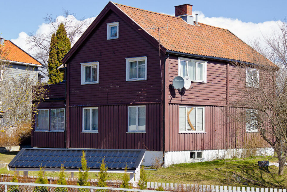 MÅ MALES. En dårlig sommer mange steder i Norge, har gjort at mange malerarbeid har blitt utsatt. MÅ MALES. En dårlig sommer mange steder i Norge, har gjort at mange malerarbeid har blitt utsatt. Foto: Chera Westman/ifi.no
