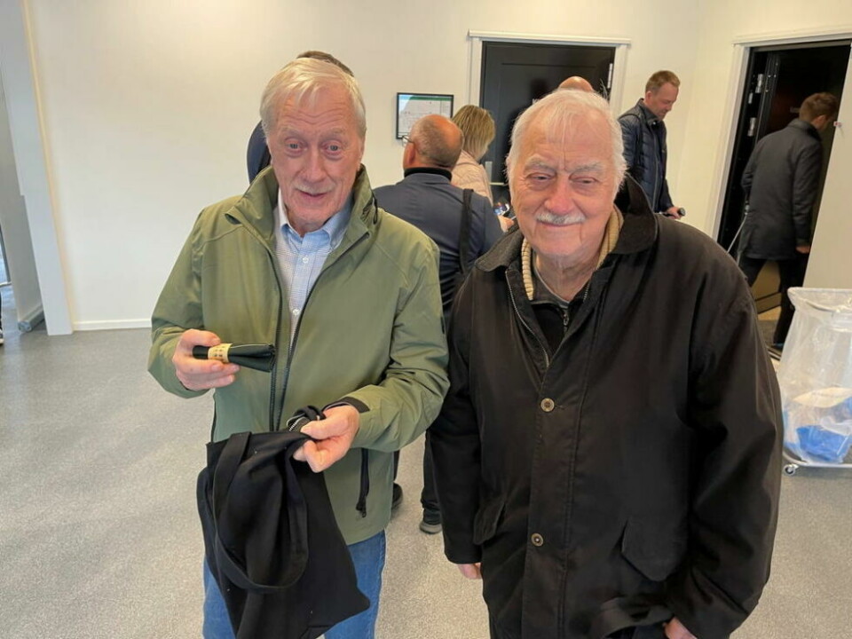 ANDRE TIDER. Brødrene Arild (t.v.) og Jan Wenberg er gründerne bak oppdrettseventyret på Fauske. De var imponerte over både bygg og teknologi hos Stingray. ANDRE TIDER. Brødrene Arild (t.v.) og Jan Wenberg er gründerne bak oppdrettseventyret på Fauske. De var imponerte over både bygg og teknologi hos Stingray. Foto: Helge Simonsen