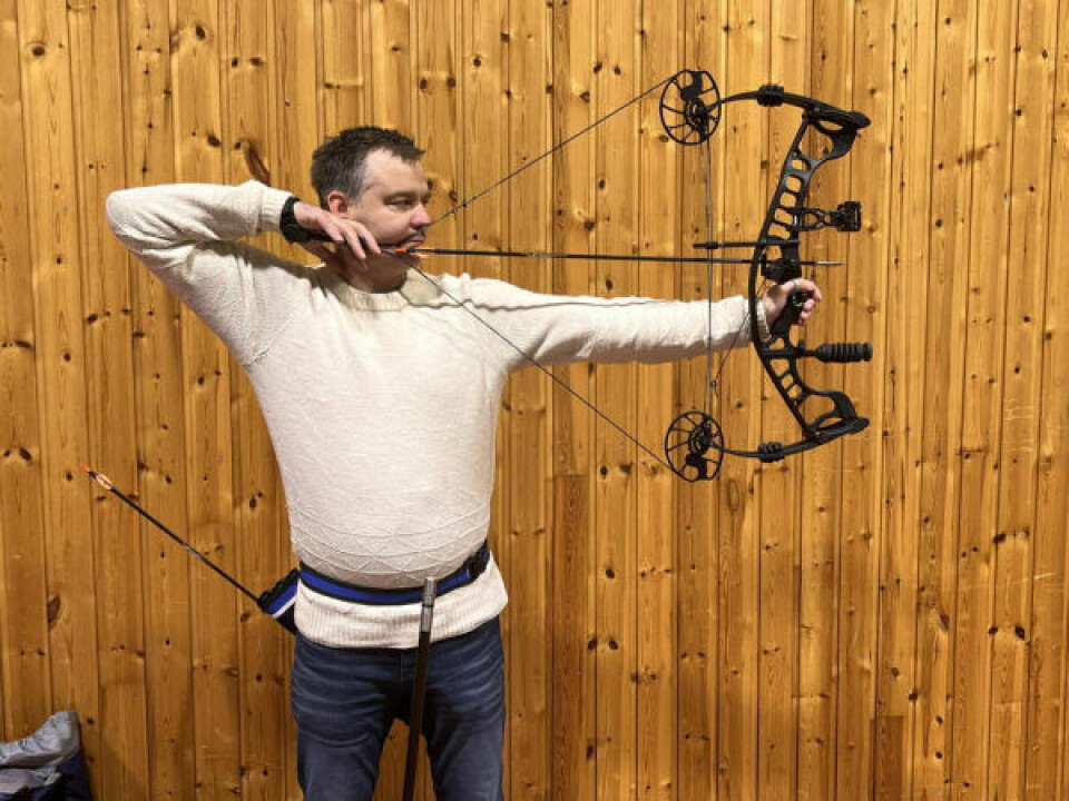 PRESISJON. Buene har fått noen hjelpemidler sammelignet med de mange brukte som barn. Truls Eirik Moan gjør seg klar til dagens første skudd. PRESISJON. Buene har fått noen hjelpemidler sammelignet med de mange brukte som barn. Truls Eirik Moan gjør seg klar til dagens første skudd. Foto: Espen Johansen