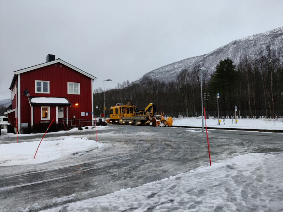 SaltenblikkEKSTREM-VÆR. Teknisk Drift hadde nok å gjøre med å holde oppe sluker og avløp langs veiene på Rognan og ellers i Saltdal denne uka.