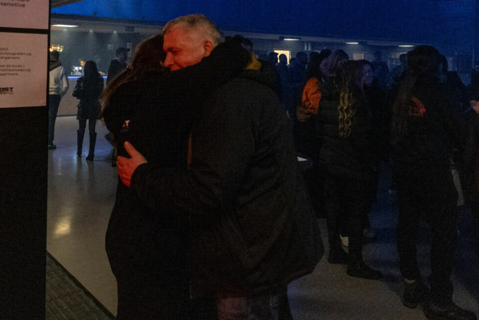 Blåfrost lørdagFolket strømmet til Svømmehallen scene på lørdag