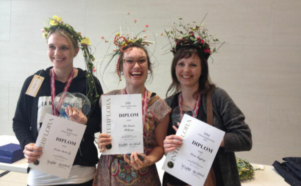 KONKURRERTE. Ansatte og lærlinger på Spire har vært aktive i konkurranser. Her er den gang lærlingene Kristine Sjø (t.v.) og Eilin Katarina Melkersen sammen med daglig leder Karina Haugberg (t.h.) på fylkesmesterskapet i 2014. KONKURRERTE. Ansatte og lærlinger på Spire har vært aktive i konkurranser. Her er den gang lærlingene Kristine Sjø (t.v.) og Eilin Katarina Melkersen sammen med daglig leder Karina Haugberg (t.h.) på fylkesmesterskapet i 2014. Foto: Privat