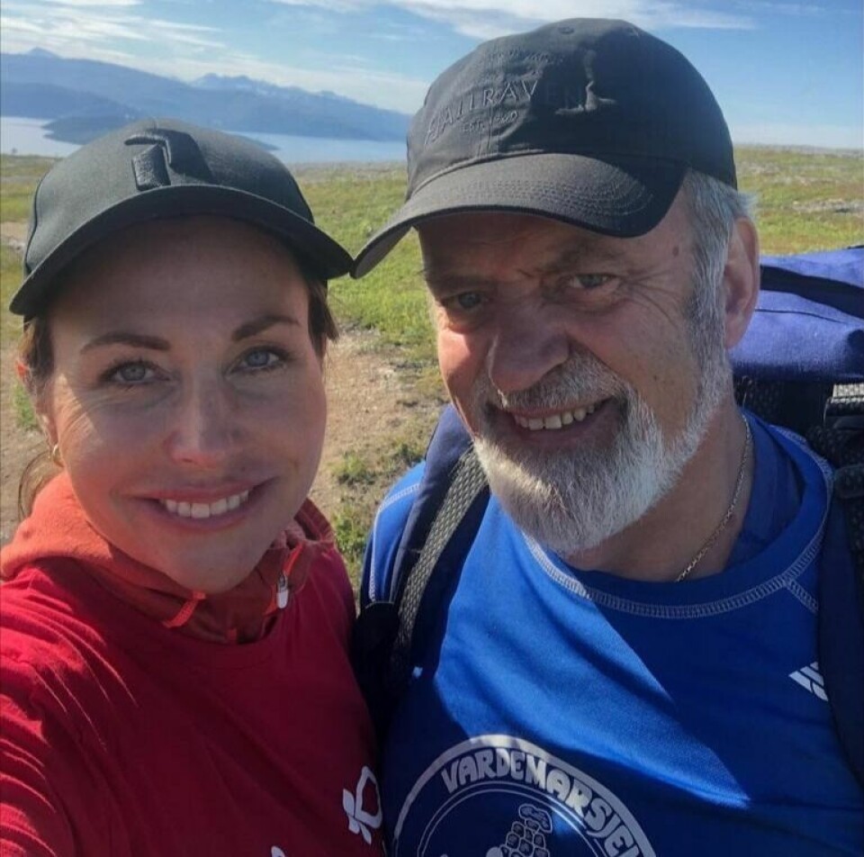 FORNØYDE. Tradisjonen tro er far og datter, John og Lene Strøm, fornøyd med nok en vel gjennomført marsj. Han har bidratt til alle, og hun til de aller fleste. FORNØYDE. Tradisjonen tro er far og datter, John og Lene Strøm, fornøyd med nok en vel gjennomført marsj. Han har bidratt til alle, og hun til de aller fleste. Foto: Lene Strøm