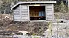Ved Qualekummen ligger SOT-huken med benker og bålpanne. Foto: Espen Johansen
