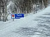 GRENSE. Kobberløpet går fra Fauske kommune, inn i Saltdal og på vei mot mål kommer man inn i Fauske igjen - noe skiltet tydelig forteller løperne. Foto: Espen Johansen