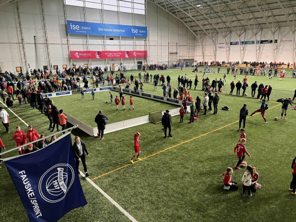FOLKSOMT. Det var full fart på alle baner og fullt av folk i SKS Arena hele helgen. FOLKSOMT. Det var full fart på alle baner og fullt av folk i SKS Arena hele helgen. Foto: Espen Johansen