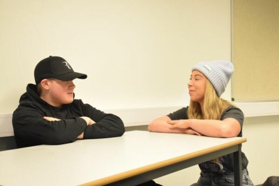 SIKKERT VALG. Frank-Jonas Sandnes i 10. klasse ved Straumen skole vil gå byggfag til neste år. Her i samtale med kontaktlærer og rådgiver Benedicte Post Kjenstabakk. SIKKERT VALG. Frank-Jonas Sandnes i 10. klasse ved Straumen skole vil gå byggfag til neste år. Her i samtale med kontaktlærer og rådgiver Benedicte Post Kjenstabakk.