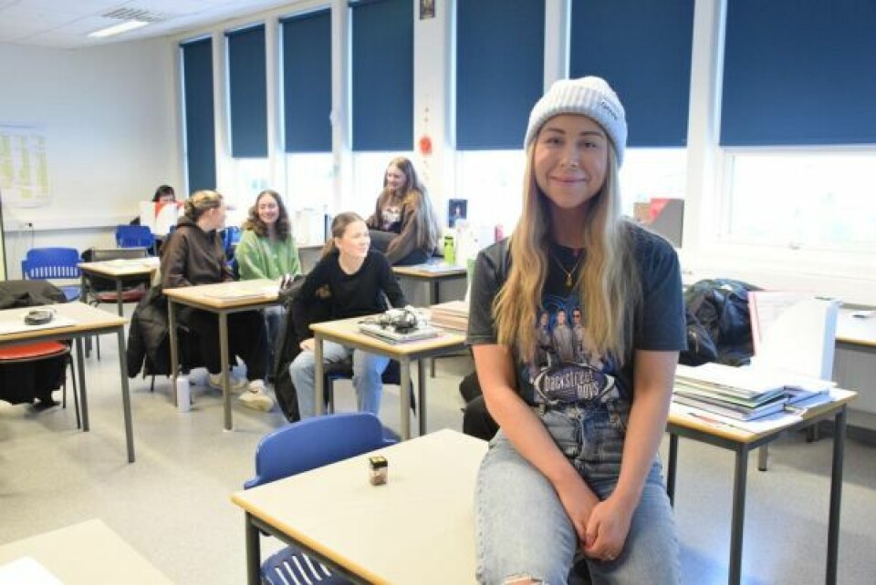 GIR RÅD. Benedicte Post Kjenstadbakk er kontaktlærer og rådgiver for 10. klasse ved Straumen skole. Hun synes det har vært spennende å følge elevene i valg av utdanning. GIR RÅD. Benedicte Post Kjenstadbakk er kontaktlærer og rådgiver for 10. klasse ved Straumen skole. Hun synes det har vært spennende å følge elevene i valg av utdanning.