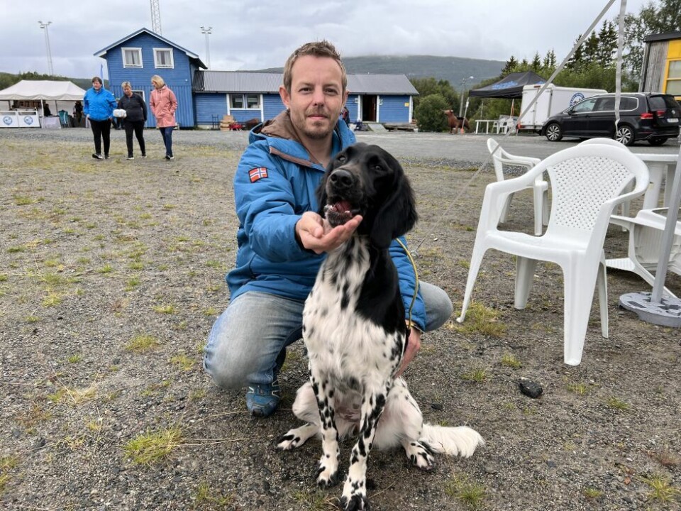 HundeutstillingMorten Olafsen og Suliskongens Athene.