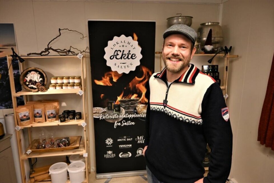 JA TAKK. Jørgen Storhaug I Beiarmat synes Julebygda klinger godt. JA TAKK. Jørgen Storhaug I Beiarmat synes Julebygda klinger godt. Foto: Kenneth Strømsvåg