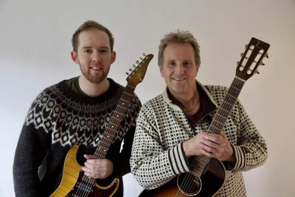LOVER GOD STEMNING. Andreas Koppland Berger (t.v.) og John Kristian Karlsen vil på en musikalsk opplevelse under årets siste spaserstokkturne. LOVER GOD STEMNING. Andreas Koppland Berger (t.v.) og John Kristian Karlsen vil på en musikalsk opplevelse under årets siste spaserstokkturne. Foto: Knut Paulsen