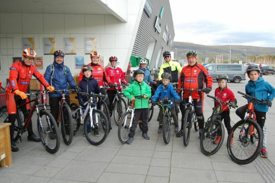 TOUR DE FAUSKE. Her er feltet som gjorde seg klar til siste etappe av Tour de Fauske anno 2020. TOUR DE FAUSKE. Her er feltet som gjorde seg klar til siste etappe av Tour de Fauske anno 2020. Foto: Stig Bjørnar Karlsen