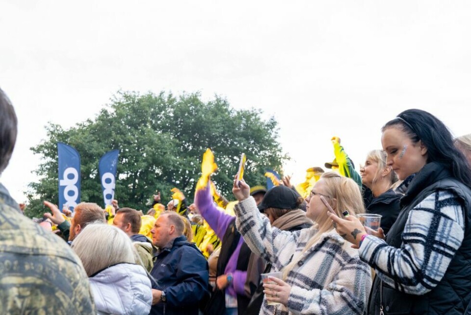 Gata-fredagenLIV I PARKEN. Det er flere som har funnet veien til Melenciparken på fredagen.