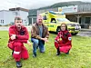AMBULANSE-KAMP. Morten Mikalsen tillitsvalgt Willy Sigfred Paasche og Victoria Hansen snakker varmt for å innføre fast ordning med ambulansestasjon i Saltdal og i Beiarn. Foto: Kenneth Strømsvåg