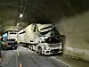 VOGNTOG-KRASJ. Fredag 13. august gikk det galt i Glefloget-tunnelen. Nå tar Staten vegvesen til orde for å sette ned fartsgrensa til 70 km/t gjennom tunnelen. Foto: Ronny Fossum