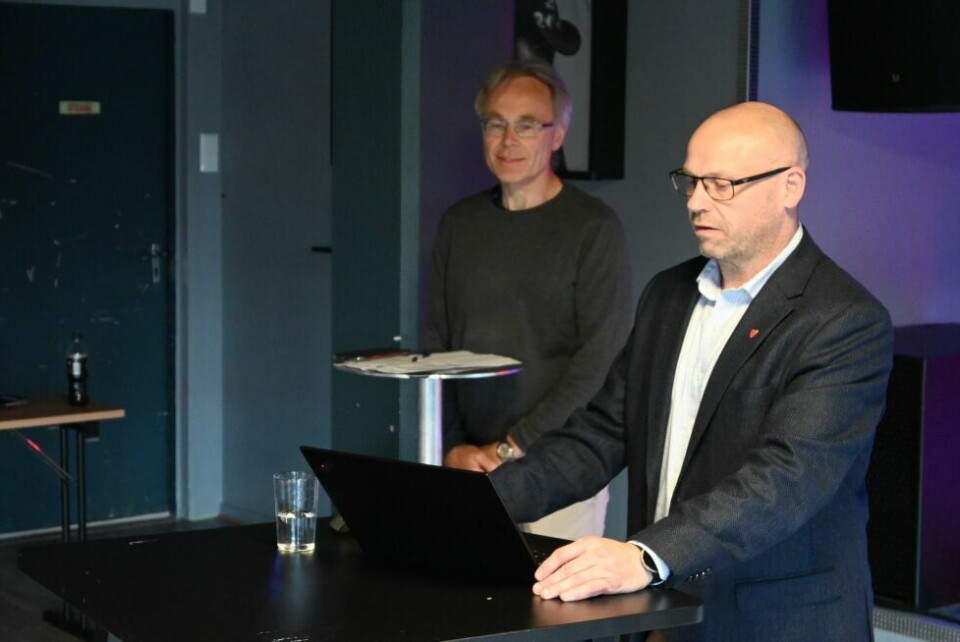 NÅ ER DET OVER. Kommuneoverlege Kjell Gunnar Skodvin ogkommunedirektør Stein Ole Rørvik under pressekonferanse lørdag 19. juni 2021 om korona-utbruddet. Dette utbruddet kan nå kommunen erklære for over. NÅ ER DET OVER. Kommuneoverlege Kjell Gunnar Skodvin ogkommunedirektør Stein Ole Rørvik under pressekonferanse lørdag 19. juni 2021 om korona-utbruddet. Dette utbruddet kan nå kommunen erklære for over. Foto: Kenneth Strømsvåg