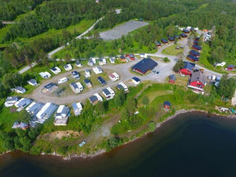 STRØMLINJEFORMET. Det er orden over sakene på feriesenteret. Det avsløres med å se det hele fra oven. STRØMLINJEFORMET. Det er orden over sakene på feriesenteret. Det avsløres med å se det hele fra oven. Foto: Espen Johansen