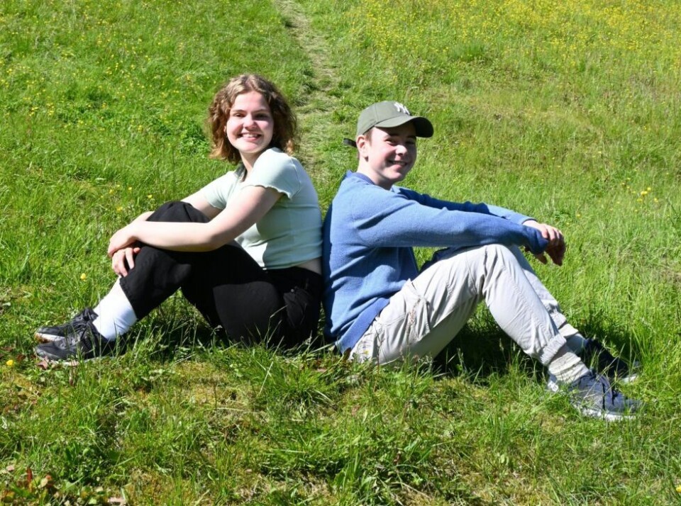 KJELVIK-ENTUSIAST. Odin Thomassønn er også nokså glad i Kjelvikspillet, der han har vært med siden han var en neve stor. Her i forbindelse med spelets framvisning av smakebiter på neste års seanse, sammen med Amalie Schrøder Hekneby. KJELVIK-ENTUSIAST. Odin Thomassønn er også nokså glad i Kjelvikspillet, der han har vært med siden han var en neve stor. Her i forbindelse med spelets framvisning av smakebiter på neste års seanse, sammen med Amalie Schrøder Hekneby. Foto: Kenneth Strømsvåg