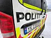 PARKERT. Politiets tjenestebiler har fått hvile seg gjennom natta. Foto: Helge Simonsen