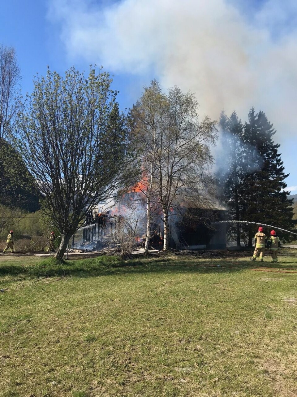 Brann på Osbakk. Brann på Osbakk. Foto: Roger Kaushagen
