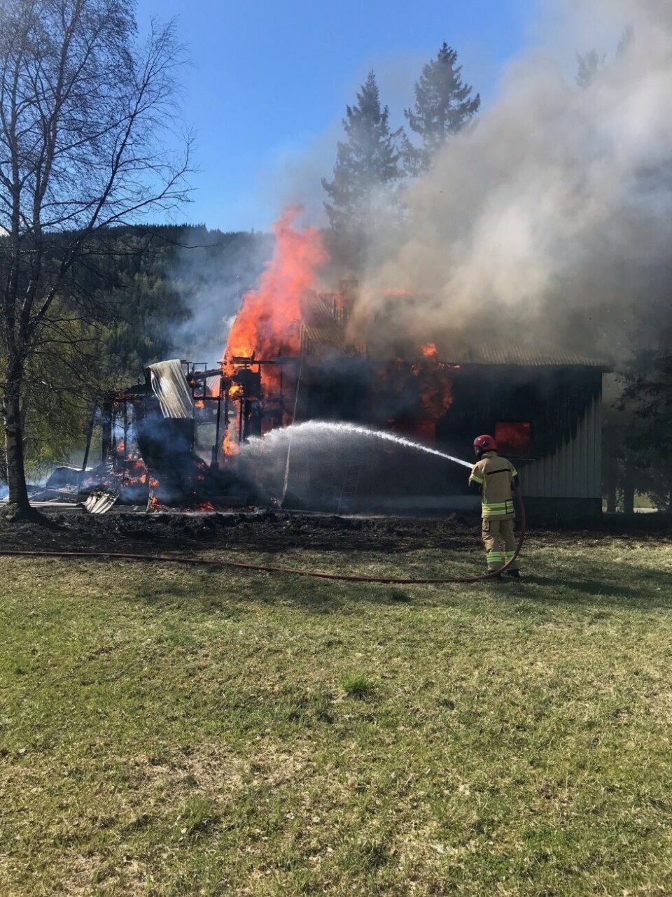 Brann på Osbakk. Brann på Osbakk. Foto: Roger Kaushagen