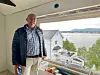 FULL RENOVERING. Åge renoverer hele huset som han nylig har kjøpt, og håper han får beholde utsikten han nå har fra stuevinduet. Foto: Lise Berntzen