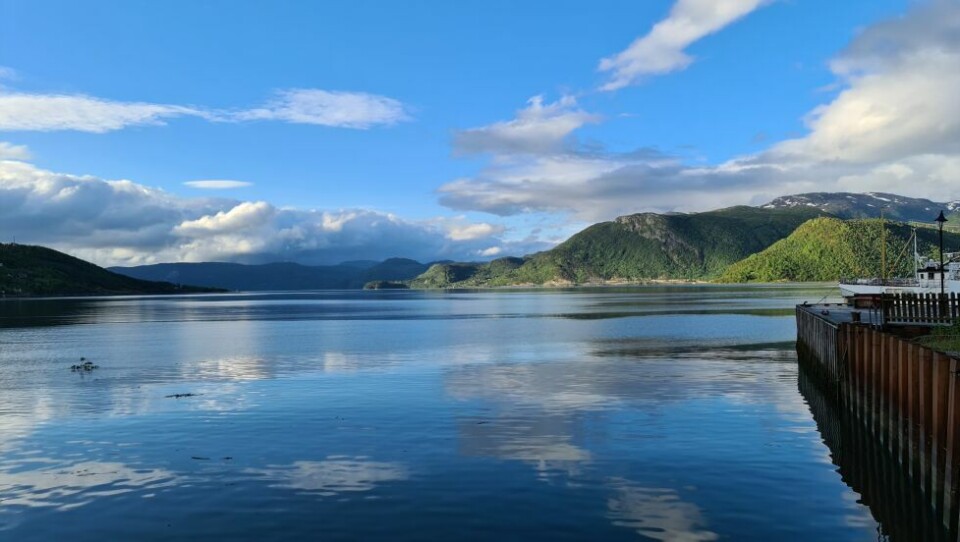 Sommerbilder- Mellom regnbygene på Rognan.