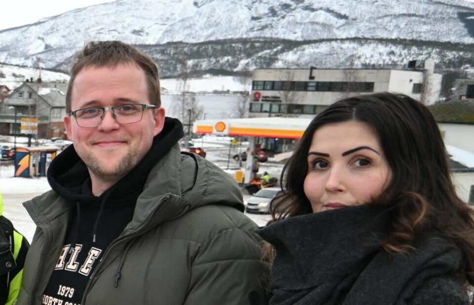 Lars Helge Kristensen og Sophia Stemland fra Frp. Lars Helge Kristensen og Sophia Stemland fra Frp. Foto: Stig Bjørnar Karlsen
