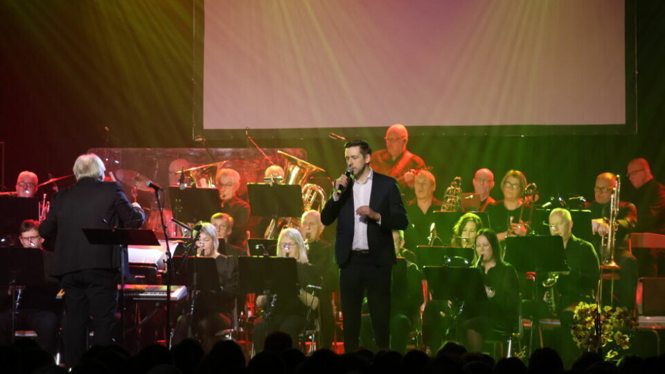 FIN STEMME. Espen Brodensen Mærvoll sang Elvis sin An American Trilogy med solid innlevelse og en skikkelig avslutning. FIN STEMME. Espen Brodensen Mærvoll sang Elvis sin An American Trilogy med solid innlevelse og en skikkelig avslutning. Foto: Helge Simonsen