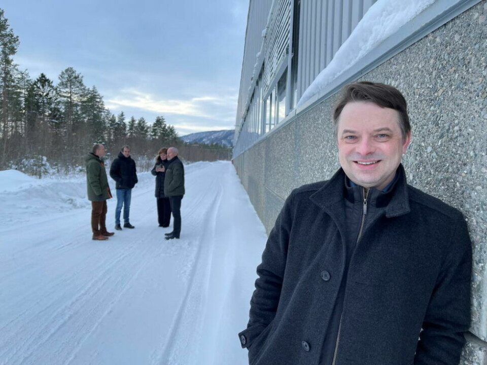 NYE MULIGHETER. Fabrikksjef Karl Peter Johansen ved Nexans Rognan er glad for at det går så det griner for fabrikken i Saltdal. NYE MULIGHETER. Fabrikksjef Karl Peter Johansen ved Nexans Rognan er glad for at det går så det griner for fabrikken i Saltdal. Foto: Helge Simonsen