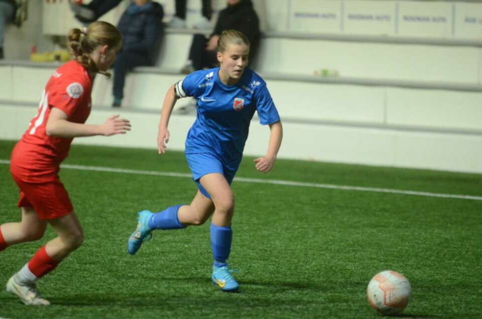 SPENNENDE. Jenny Storsletten fra Saltdal synes talentleiren på Fauske ble kjempebra og er superspent foran det som blir hennes første tur med det norske J14-landslaget. SPENNENDE. Jenny Storsletten fra Saltdal synes talentleiren på Fauske ble kjempebra og er superspent foran det som blir hennes første tur med det norske J14-landslaget. Foto: Espen Johansen