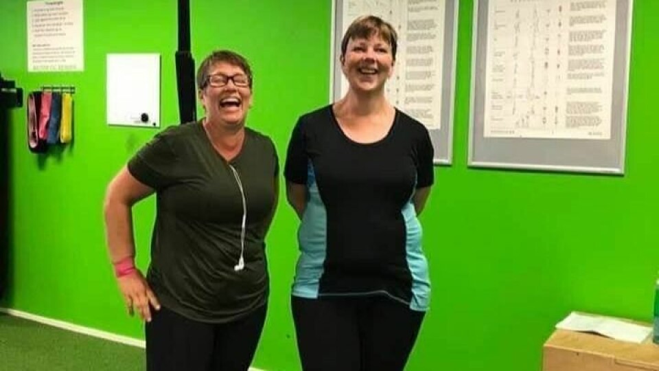 BLIDE. Det var mange blide fjes på trening mandag. Line Dåbakk og Liv Breimo var to av dem. BLIDE. Det var mange blide fjes på trening mandag. Line Dåbakk og Liv Breimo var to av dem. Foto: Sky Fitness