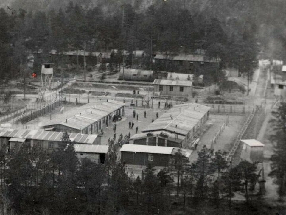 FRA KRIGEN. Oversiktsbilde for Botn krigsfangeleir. I dag er det en jugoslavisk og en tysk krigskirkegård på dette stedet. FRA KRIGEN. Oversiktsbilde for Botn krigsfangeleir. I dag er det en jugoslavisk og en tysk krigskirkegård på dette stedet. Foto: Blodveimuseet Foto: Blodveimuseet